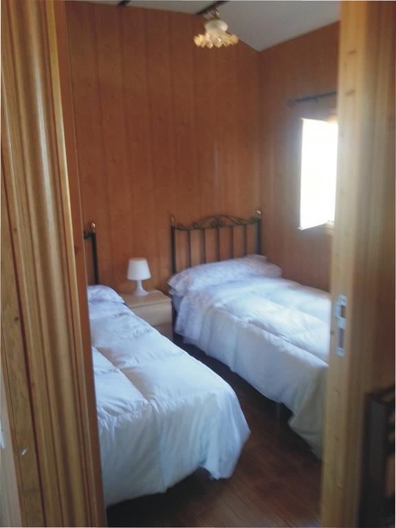 Bungalow Perotonar Ideal Para Familia Con Niños La Puebla de Cazalla Bagian luar foto